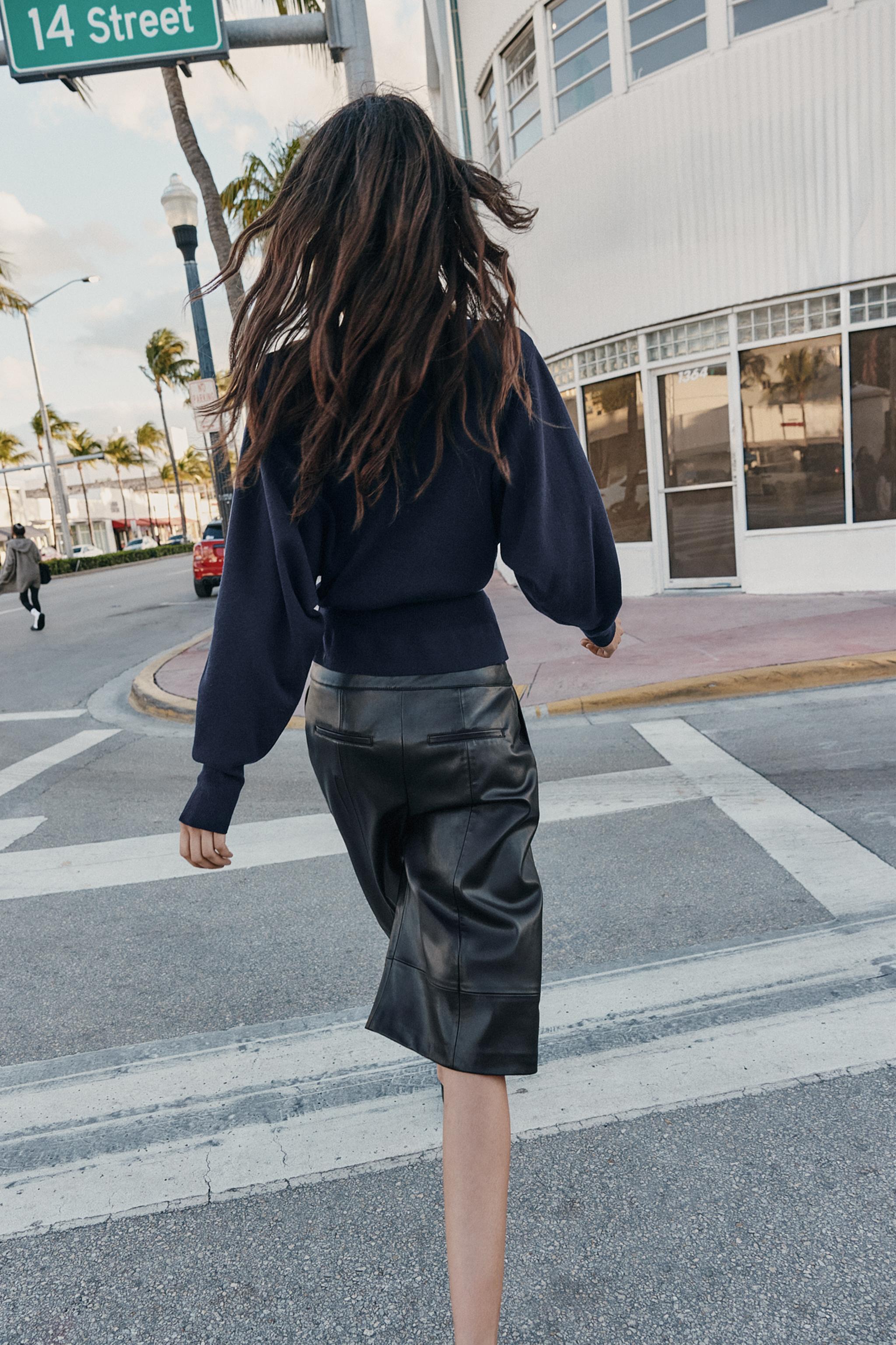 PULL EN MAILLE AVEC CEINTURE